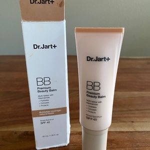Dr. Jart+ multi-functional foundation in LIGHT MEDIUM-MEDIUM shade